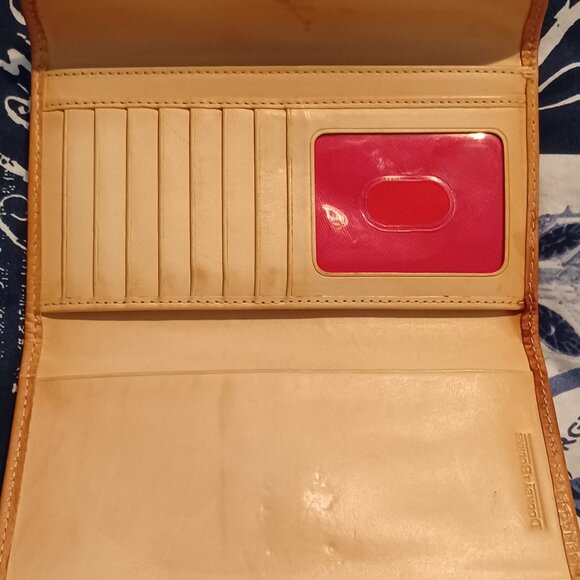 *DAMAGED* Dooney and Bourke White Red Patent Leather Full Wallet - Picture 8 of 11